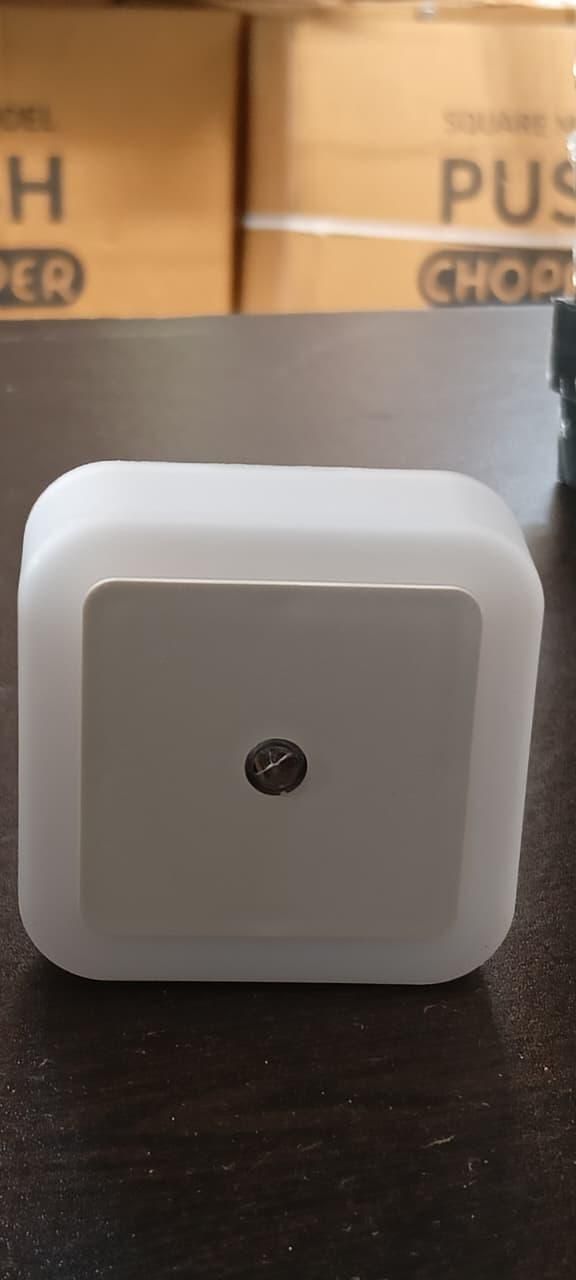 Smart LED Plug-In Night Light – Automatic Sensor Light